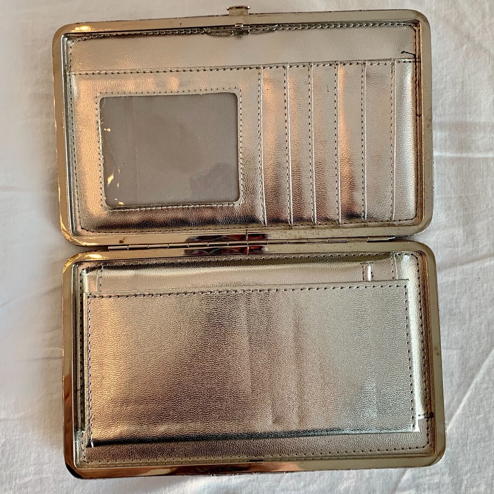 Cutch/wallet - Picture 2 of 2